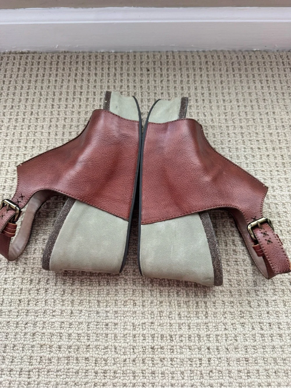 OTBT ladies 8 1/2 leather wedge